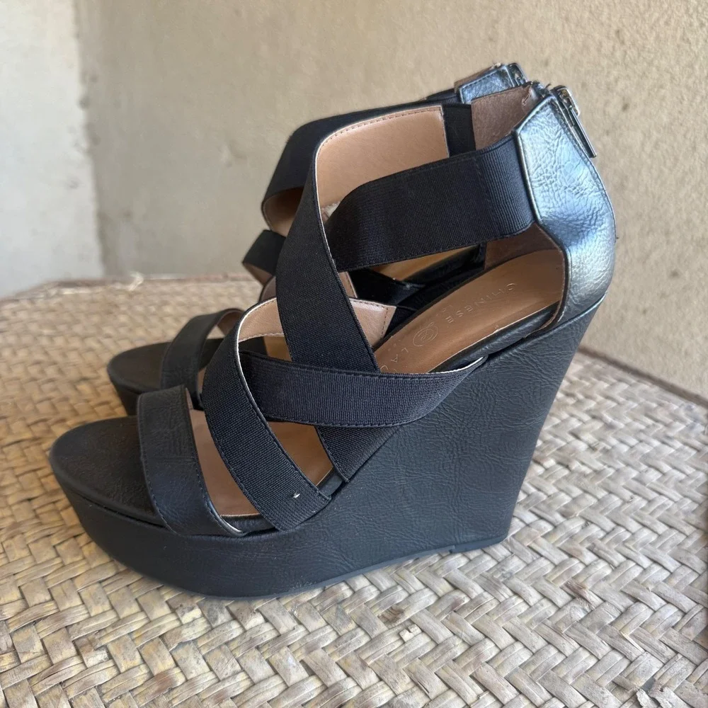 Chinese Laundry Womens Black Strappy Platform Wedge Sandals Size 6M Rear Zip